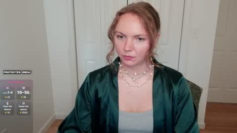 Snapshot of freyafux chatting on June 25, 2026, 10:25 pm Miss Freya online show from June 25, 2026, 10:25 pm