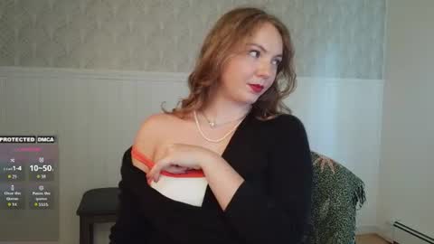 Snapshot of freyafux chatting on July 1, 2026, 10:09 pm Miss Freya online show from July 1, 2026, 10:09 pm