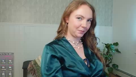 Snapshot of freyafux chatting on July 11, 2026, 10:44 pm Miss Freya online show from July 11, 2026, 10:44 pm