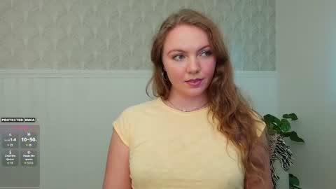 Snapshot of freyafux chatting on July 23, 2026, 10:19 pm Miss Freya online show from July 23, 2026, 10:19 pm