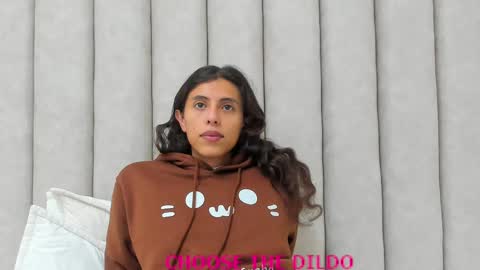 FREYA online show from September 26, 2025, 6:23 pm