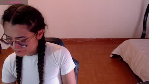 freyarouge online show from April 20, 2026, 3:37 pm