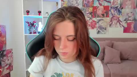 Snapshot of freyaveys chatting on June 22, 2026, 5:15 am FreyaVeys online show from June 22, 2026, 5:15 am