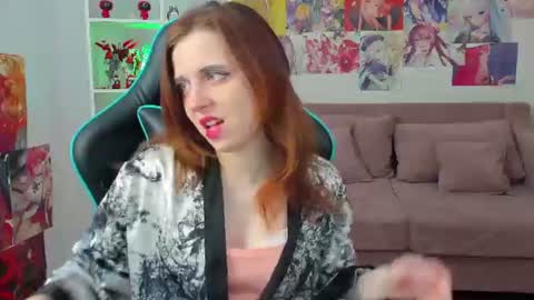 Snapshot of freyaveys chatting on July 6, 2026, 5:04 am FreyaVeys online show from July 6, 2026, 5:04 am