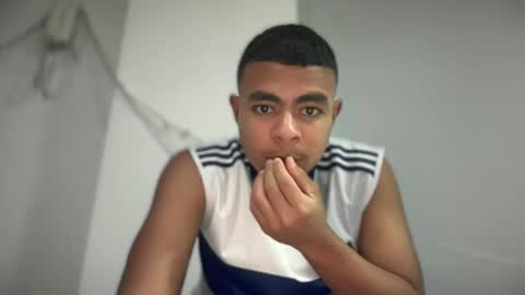 freyva_ online show from January 24, 2025, 6:03 am