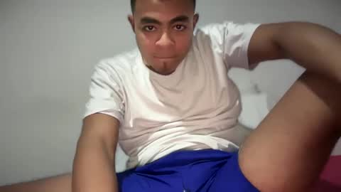 freyva_ online show from February 1, 2025, 12:51 am