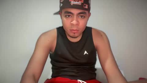 freyva_ online show from February 10, 2025, 12:29 pm