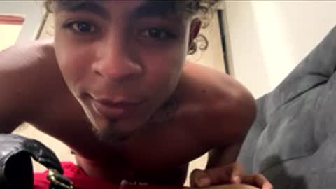 freyva_ online show from April 20, 2026, 5:54 am