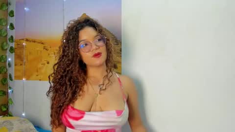 Frezzita online show from October 19, 2025, 7:36 pm