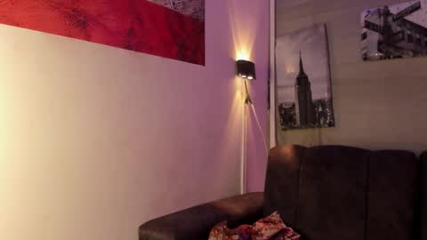 Frezzita online show from November 21, 2025, 9:24 pm