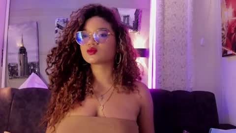 Frezzita online show from November 22, 2025, 7:46 pm