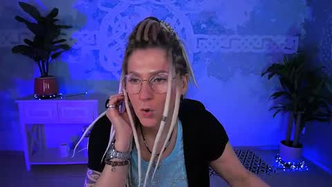 Frida Tander online show from April 6, 2026, 5:08 am