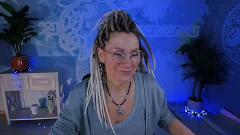 Frida Tander online show from April 20, 2026, 5:10 am