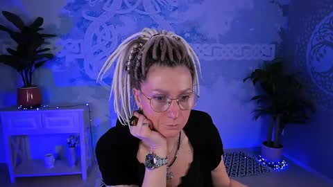 Snapshot of fridatander chatting on April 28, 2026, 5:23 am Frida Tander online show from April 28, 2026, 5:23 am