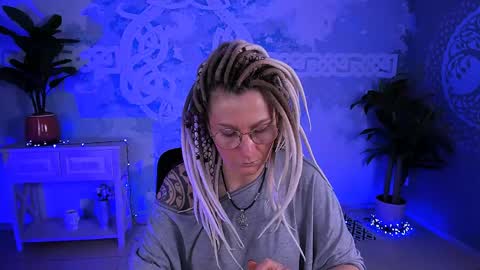 Snapshot of fridatander chatting on May 3, 2026, 5:24 am Frida Tander online show from May 3, 2026, 5:24 am