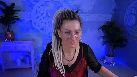 Snapshot of fridatander chatting on May 5, 2026, 5:15 am Frida Tander online show from May 5, 2026, 5:15 am