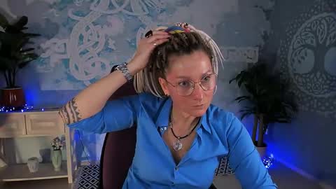 Snapshot of fridatander chatting on May 15, 2026, 5:25 am Frida Tander online show from May 15, 2026, 5:25 am