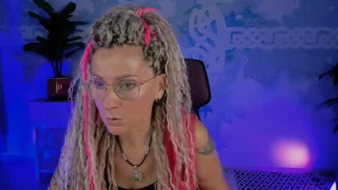 Snapshot of fridatander chatting on May 24, 2026, 5:12 am Frida Tander online show from May 24, 2026, 5:12 am