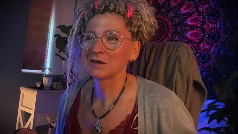Snapshot of fridatander chatting on May 31, 2026, 5:04 am Frida Tander online show from May 31, 2026, 5:04 am