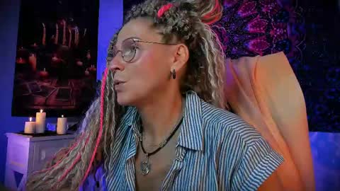 Snapshot of fridatander chatting on June 8, 2026, 5:19 am Frida Tander online show from June 8, 2026, 5:19 am
