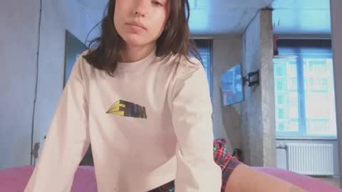 Snapshot of friend_foryou chatting on February 12, 2025, 7:13 am Lina online show from February 12, 2025, 7:13 am