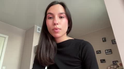 Snapshot of friend_foryou chatting on September 18, 2025, 1:46 pm Lina online show from September 18, 2025, 1:46 pm