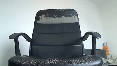 sexykl online show from May 10, 2026, 6:18 am