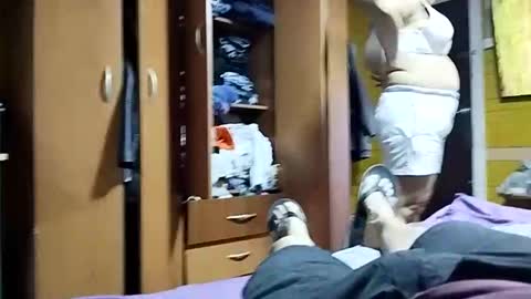 Frizzy girl online show from January 26, 2025, 10:46 pm