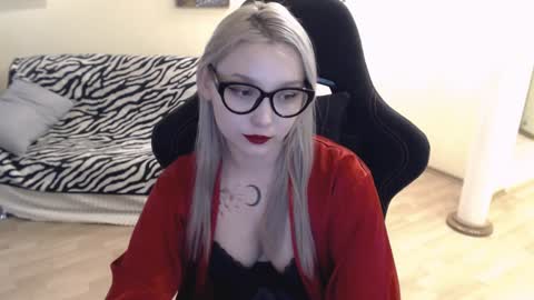 Snapshot of fromsun_forsoul chatting on December 6, 2024, 8:48 am Lilith online show from December 6, 2024, 8:48 am