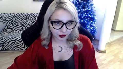 Snapshot of fromsun_forsoul chatting on December 18, 2024, 10:08 am Lilith online show from December 18, 2024, 10:08 am