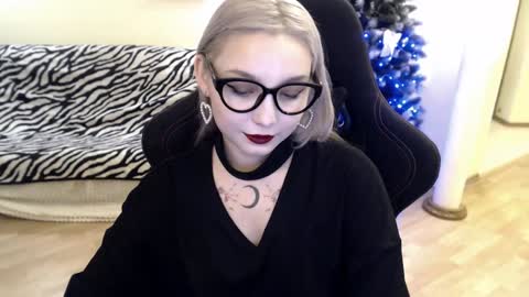 Snapshot of fromsun_forsoul chatting on December 25, 2024, 5:58 am Lilith online show from December 25, 2024, 5:58 am