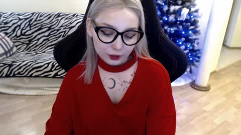 Snapshot of fromsun_forsoul chatting on December 27, 2024, 10:12 am Lilith online show from December 27, 2024, 10:12 am