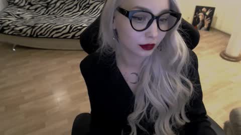 Snapshot of fromsun_forsoul chatting on September 17, 2025, 11:39 pm Lilith online show from September 17, 2025, 11:39 pm