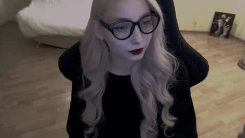 Snapshot of fromsun_forsoul chatting on September 30, 2025, 5:18 pm Lilith online show from September 30, 2025, 5:18 pm