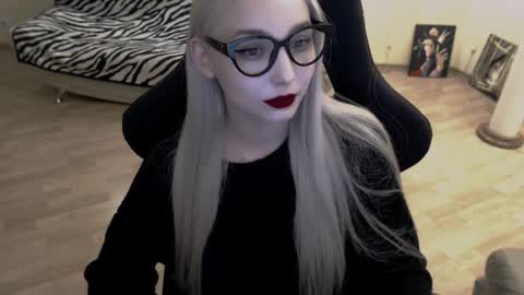 Snapshot of fromsun_forsoul chatting on October 14, 2025, 4:30 pm Lilith online show from October 14, 2025, 4:30 pm