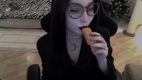 Lilith online show from December 15, 2025, 11:47 am