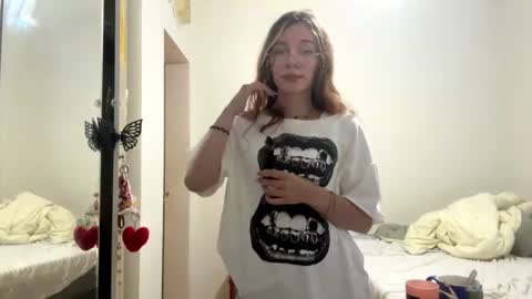 Snapshot of frostsugar chatting on June 10, 2026, 5:56 pm Kate online show from June 10, 2026, 5:56 pm