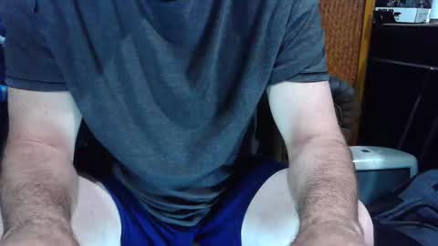 frostydhoman1221 online show from May 12, 2026, 4:31 am