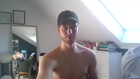 Snapshot of frozenyoga chatting on January 11, 2025, 12:50 pm frozenyoga online show from January 11, 2025, 12:50 pm