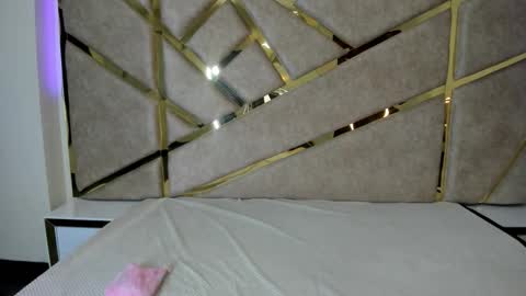 Frreya  online show from November 6, 2025, 2:45 am