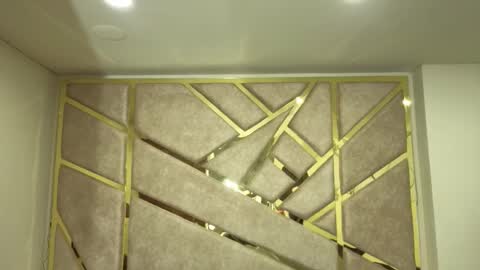 Frreya  online show from November 17, 2025, 3:01 am