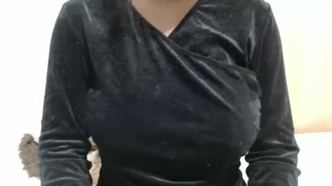 fruity28 online show from November 24, 2025, 4:34 am