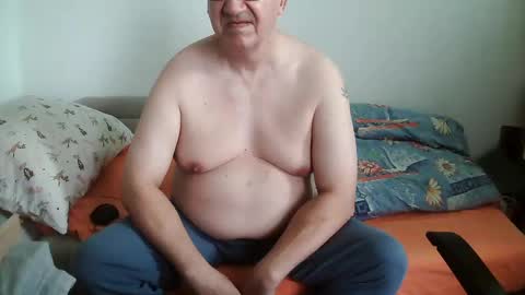 frycxxx online show from March 9, 2025, 8:51 am