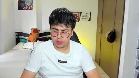 uwu online show from December 14, 2025, 5:40 pm