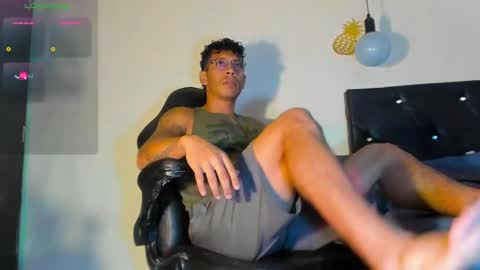 Snapshot of fuck_hardlove chatting on December 28, 2024, 5:35 pm Ricardodominic 1 MODELO INDEPENDIENTE online show from December 28, 2024, 5:35 pm