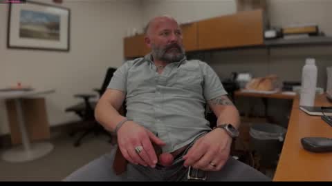 Snapshot of fuckadilf chatting on February 11, 2025, 6:33 pm fuckadilf online show from February 11, 2025, 6:33 pm