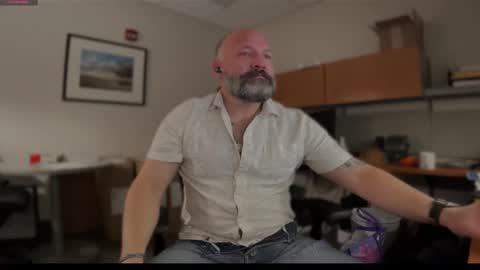 Snapshot of fuckadilf chatting on March 5, 2025, 12:11 pm fuckadilf online show from March 5, 2025, 12:11 pm