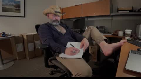 Snapshot of fuckadilf chatting on March 7, 2025, 11:51 am fuckadilf online show from March 7, 2025, 11:51 am