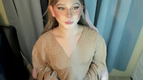 R A I N M O R A L E S  G M A I L . C O M online show from April 21, 2026, 7:06 pm