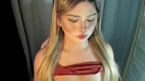 Snapshot of fuckdoll_rain chatting on May 1, 2026, 11:42 pm R A I N M O R A L E S G M A I L . C O M online show from May 1, 2026, 11:42 pm